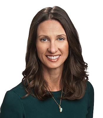 Portrait of Janelle Chmura, REALTOR®.